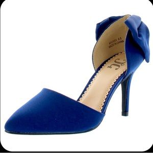 Journee Collection
Size: US12
Condition: New in box
Style: D'Orsay
Fabric: Satin